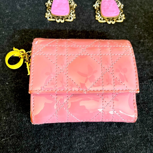 COPY - Christian Dior Light Mauve/Pink Enamel Quilted Snap Walket - Picture 1 of 9